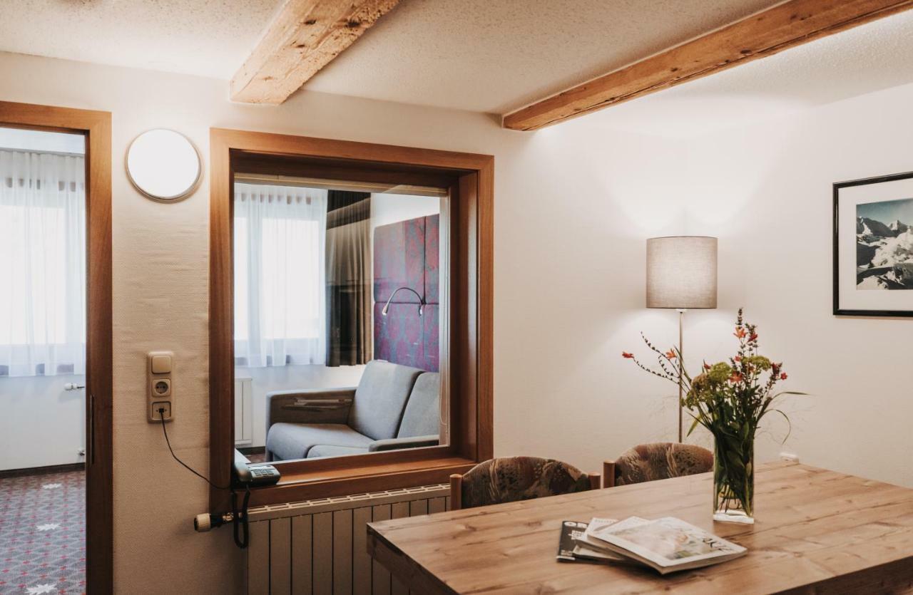 Hotel Adler Warth  Ngoại thất bức ảnh